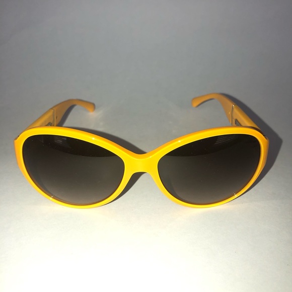 Chanel Yellow Sporty Women’s Sunglasses Italy - Picture 5 of 6